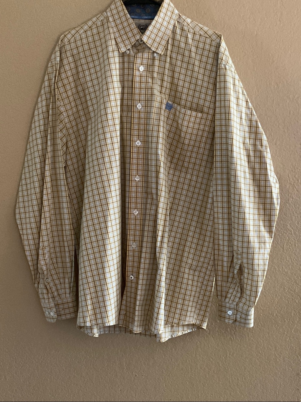 Cinch Men's Beige and Brown Plaid Button-Up Shirt